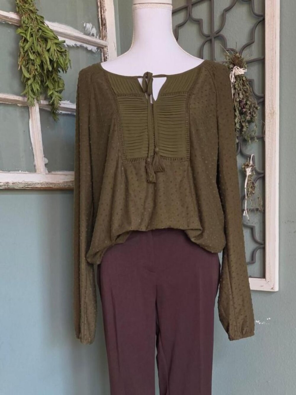 Daniel Rainn Women's Olive Green Blouse Size XL